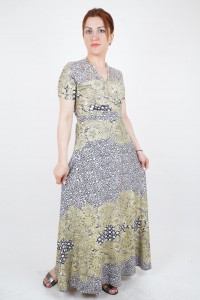 Short-sleeved blue dress