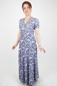 Short-sleeved flowered dress