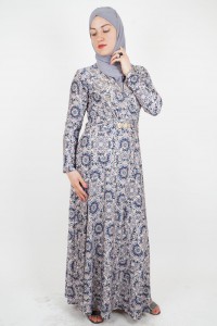 Brooch detailed dress